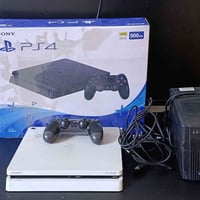 بلي فور سلم ابيض الجهاز جديد كلش ملحقات كامله يو بي اس بداخله العاب تك...