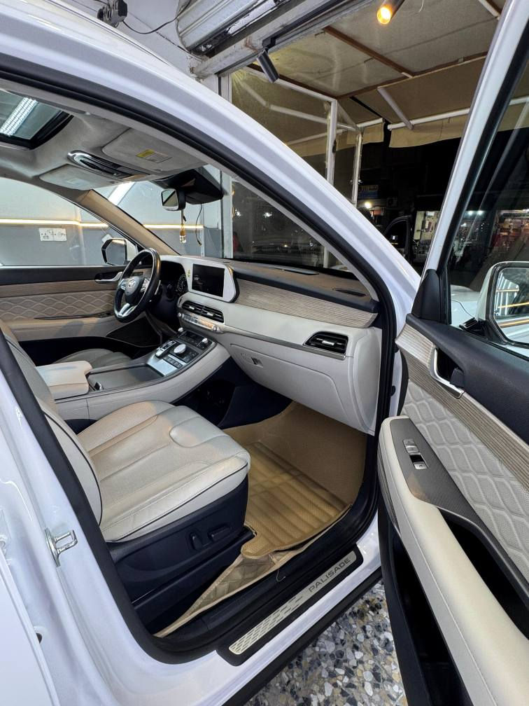 هونداي بالاسايد كاليكرافي وارد امريكي 2022 
حادثها كلش بسيط موضح بالصور ايرباكات كلها وكالة سليمة و جسم السيارة بدون اي ضرر ليبل واحد
اللون ابيض
بانوراما
محرك 3800
كير دكمة
هاندبريك دكمة
تبريد شاشة  3 قطع
ويل كب اصلي
تحديد مسار
مراية رئيسية اوتو دم
داتا شو
7مقاعد رئاسي منفصل 
المقاعد الامامية كهرباء 
كرسي السائق خزن وضعية
اربع مقاعد تدفئة تبريد
تدفئة بالستيرن
دواسات اصلية
شاشة اصلية معربة و تحتوي على ويز ( وهذا موجود في قليل من السيارات الوارد)
الداخل ابيض
دفع رباعي
عداد كيلو متر 131000كم
بصمة تشغيل
تشغيل عن بعد
حساس امامي خلفي
كامرات 360 درجة
جام اوتو
صندوق كهرباء
اضاءة محيطية
تحكم بالمري
مري شفط + رادار جانبي 
رادار امامي 
رادار خلفي (خاصية الوقوف الذاتي عند وجود خطر في الخلف)
لد نهاري
بردات خلفية
اوتو هولد
5 مودات قيادة
مثبت سرعة 
تحكمات استيرن
شفتات
كيجات دجيتال+ كاميرا الاشارة في الكيجات
نظام اطفاء المحرك عند الوقوف لفترة بسيطة
طي و فتح الكراسي الصف الثاني و الثالث كهرباء
السعر المطلوب 3 شدات و 25 ورقة
للمعلومات الاتصال بالرقم
*********** المحاويل, بابل
