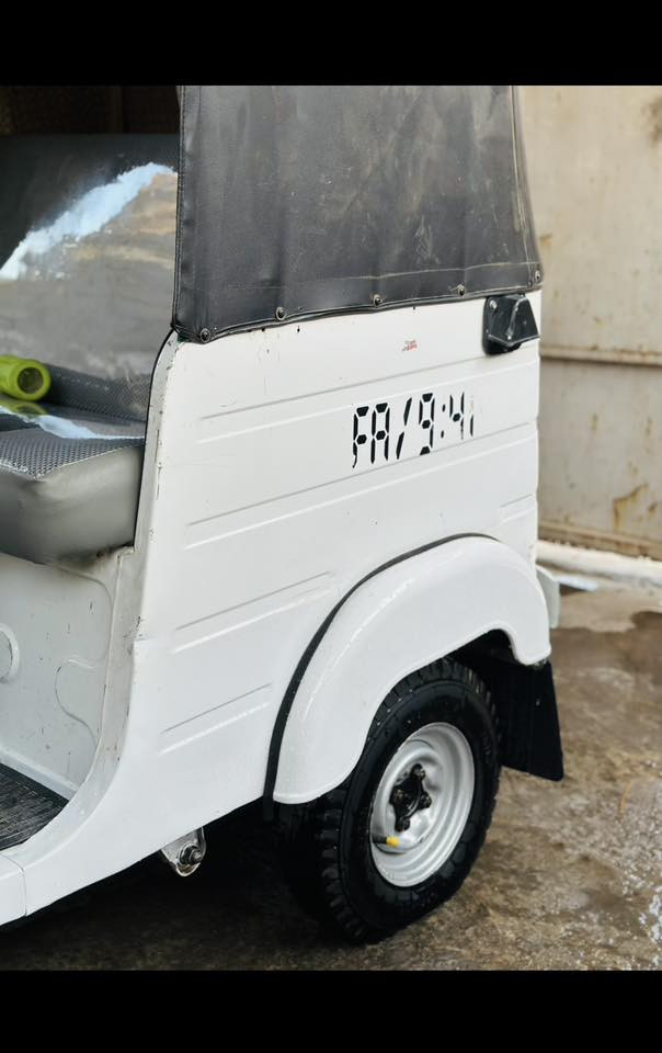 السلام عليكم تكتك 2020 كفاله مكينه وكشر معمر دوس فقط مكينه مامفتوحه رقم بغداد تحويل ثاني يوم كامله علا اخر حبايه مال جني سعر 5800 وبيه مجال بل عافيه عل ياخذهه
***********
