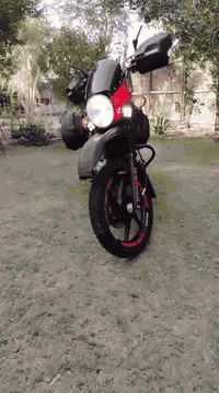 السلام عليكم بوكسر2023 مرقم بغداد بسمي
الدراجة اب وضعيت الشركة ماشية 23 
ما مشتغلة دلفري كفالة عامة مكاني بغداد 
اي ستفسار ***********واتساب***********
