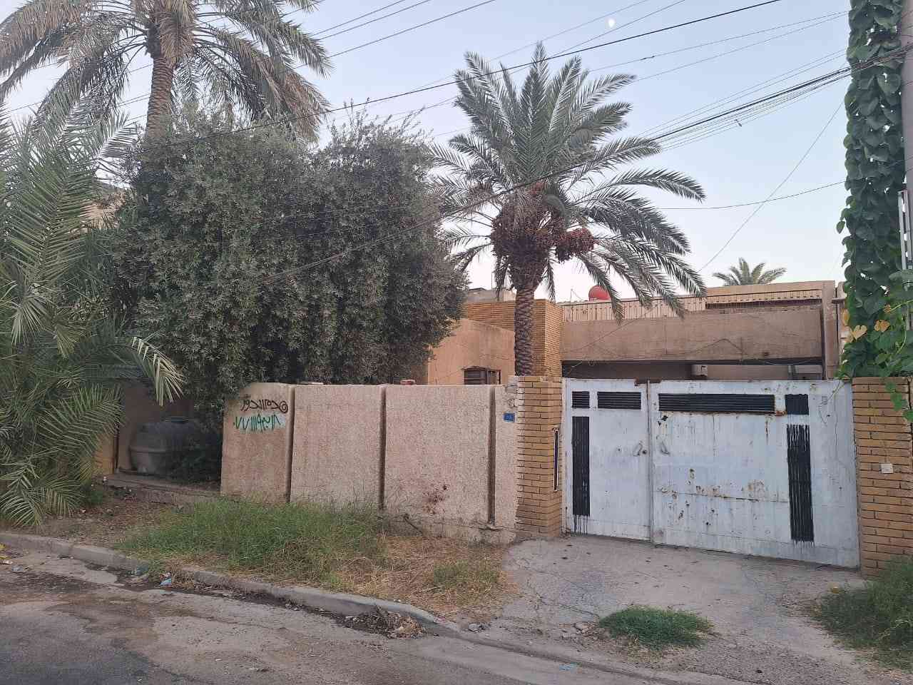 مريع الياسري
تقطيع حسب الطلب 

٤٨٠ واجهة ١٦ مشاع
٢١٠ واجهة ٧
او
٢٧٠ واجهة ٩
سند مستقل

محلة ٨٨٧ - زقاق ٢٠ 
قابل للافراز 
سعر المتر ٢،٦ مليون 

ضرغام العبيدي 
***********
