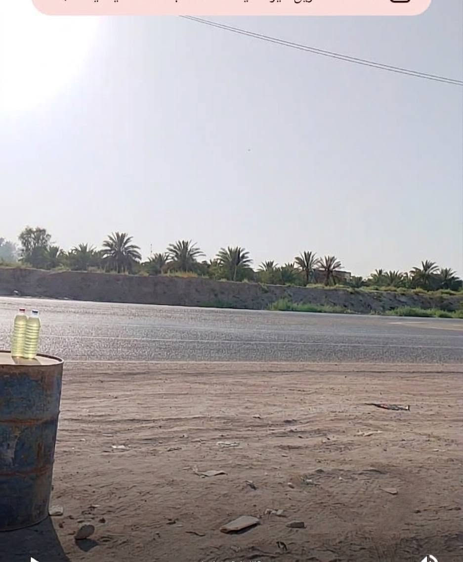 السلام عليكم 
قطعه للبيع مساحتها 200متر طابو زراعي سند 25 باسمي 
موقعها شارع 100 قرب الاستدارة الاولى الي يريد 100 متر  ابيعلة 
التواصل على الرقم ***********
