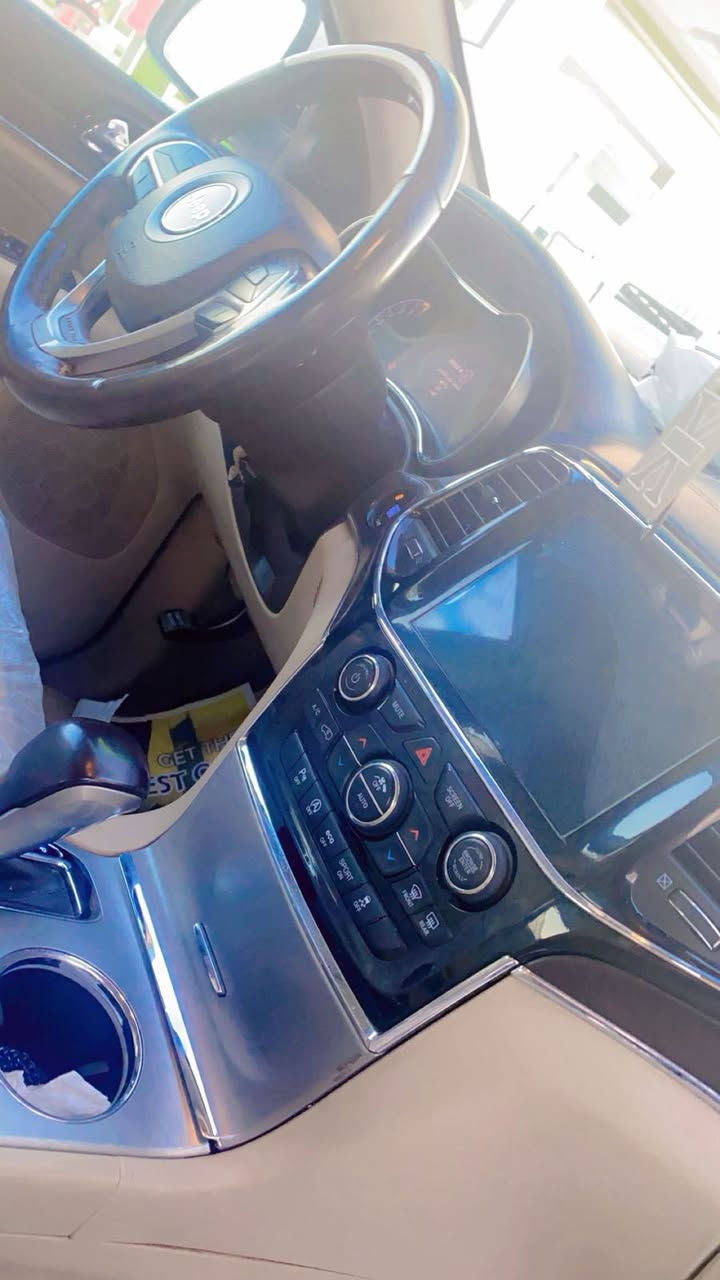 للبيع جيب 2019 خليجي اوفرلاند يعني 1/1
6سلندر مكفولة ماعدا بارد باب قليل رقم بغداد انكليزي بسمي 
الموصفات 
بنراما 
3 شاشات 
جكات تصعد وتنزل
كشنات جلد تدفئة ونبريد 
رادار  خلفي وجانبي 
مري شفط ونقاط عمياء 
بصمه تشغيل عن بعد 
نظام اقتصادي 
صندوق شفط 
تحديد مسار 
ماوس 
توقف ذاتي عند الاقتراب 
تحكم ستيرن وتدفئة 
معروف موصفات اوفرلاند فول 
السيارة بيهه منظومة زنون 
ماشية km100
السعر 285 الرقم ***********
