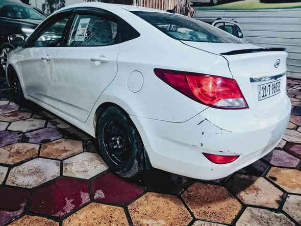 .السلام عليكم
اكسنت موديل 16
خليجي سياره 
سونار موجود بل منشور 
محرك 1600
شاش 
كامري خلفي 
كير محرك تبريد مكينه كفاله عامه بلادي 
تخم تاير شواصي مكفولات بلادي 
دوخل نظيفه سياره حلو معنا الكمله بل عافيه ياخذها 
رقم بغداد نكليزي سنويا جديد هزه جديد
تحويل ثاني يوم 
سعار سياره 94بي مجال حك جيتك شي بسيط 
العنوان بغداد الحبيبيه نتصل تدلل 
***********
