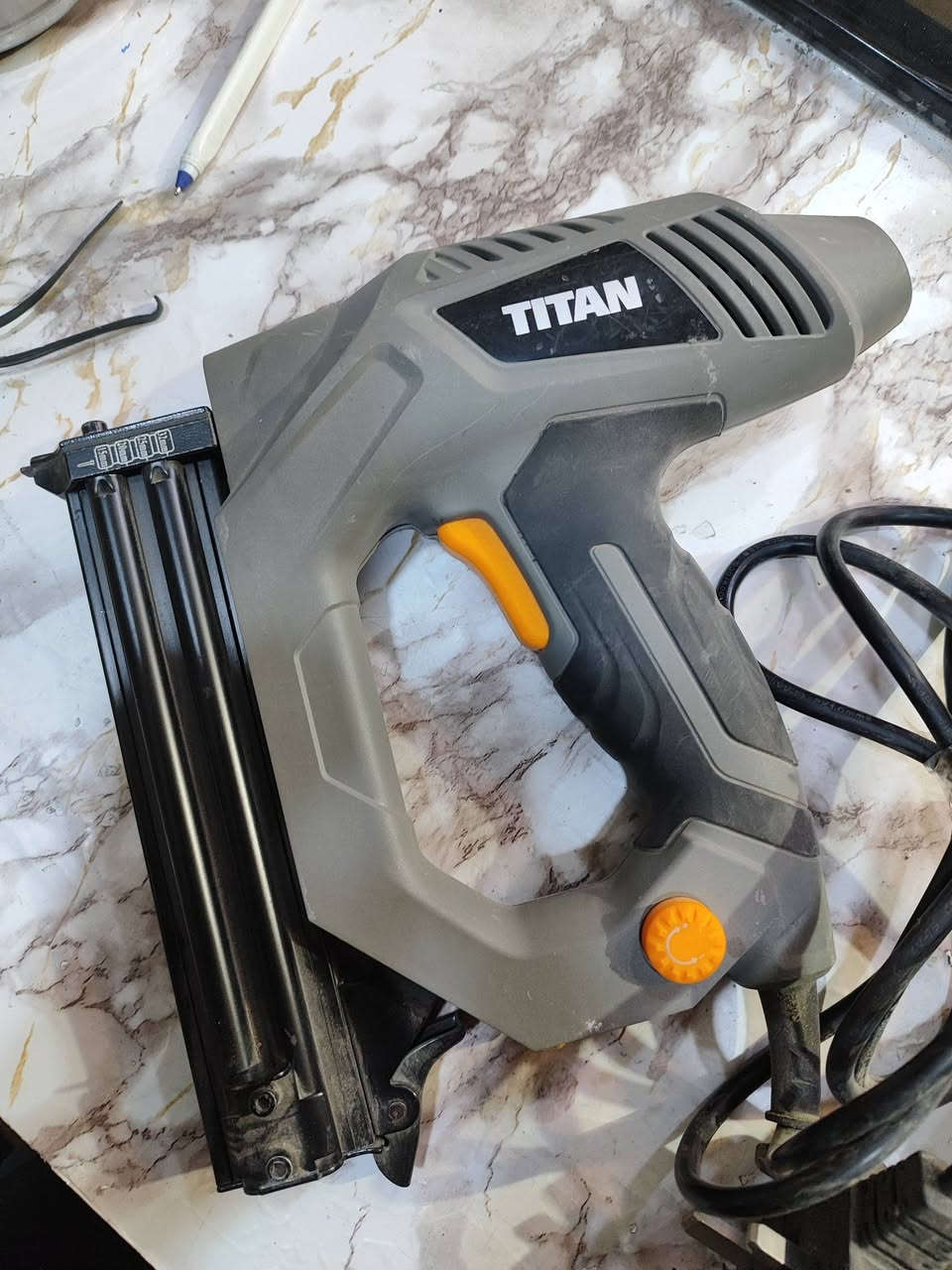 مسدس بسمار كهربائي+كابسة ماركة تيتان بي تحكم قوة نفاذ البسمار 
القطعتين 45 الف فقط


**إذا كنت صاحب هذا الإعلان وتريد حذفه لأي سبب، رجاءا أرسل رسالة إلى الدعم الفني**