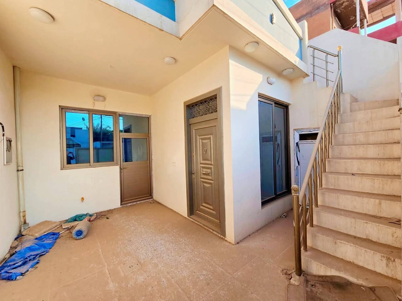 ♦️دار للبيع مربع المساحة (100)متر 
♦️طابو صرف 
♦️واجهة (6.5) 
بناء حديث نظام دكت فارغ جاهز للسكن 

♦️المحتويات:
(غرفتين نوم هول مفتوح ع مطبخ استقبال صحيات داخلية وخارجية ) 

♦️العنوان :القادسية الثانية قرب حديقة السلام 

♦️للاستفسار :*********** متوفر واتساب 

♦️او زيارة مكتب اراز للعقار 
♦️القادسية الثانية سايدين المرور القديم مجاور حلويات كولدن سويت
