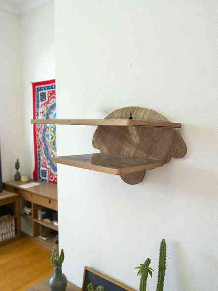 جملة جملة جملة جملة    ومفرد
> ✋ ها حبايب، شوفوا الرف الجديد من شغل الراوتر مالنا 🔥
الخشب مرتب والتصميم مضبوط عالملّيم 💪
يصلح للديكور أو ترتيب أغراضك بكل مكان — بالبيت، المكتب، أو حتى بالمحل 👌

تريد نكتب عليه اسمك أو لوغو مشروعك؟ يصير 😉

راسلنا وخل نسوي تصميمك الخاص 🌟

📸 شغلنا يحچي عنّا… كل تفصيلة بيها دقّة وحب ❤️

للاستفسار واتساب 
***********
***********
#CNC #راوتر #شغل_نظيف #ديكور #تصميم #اثاث_عصري #رفوف #Handmade #ديكور_بيتي #مشاريع_عراقية #صناعة_عراقية #الروسي_للطباعة #رف #راوتر
