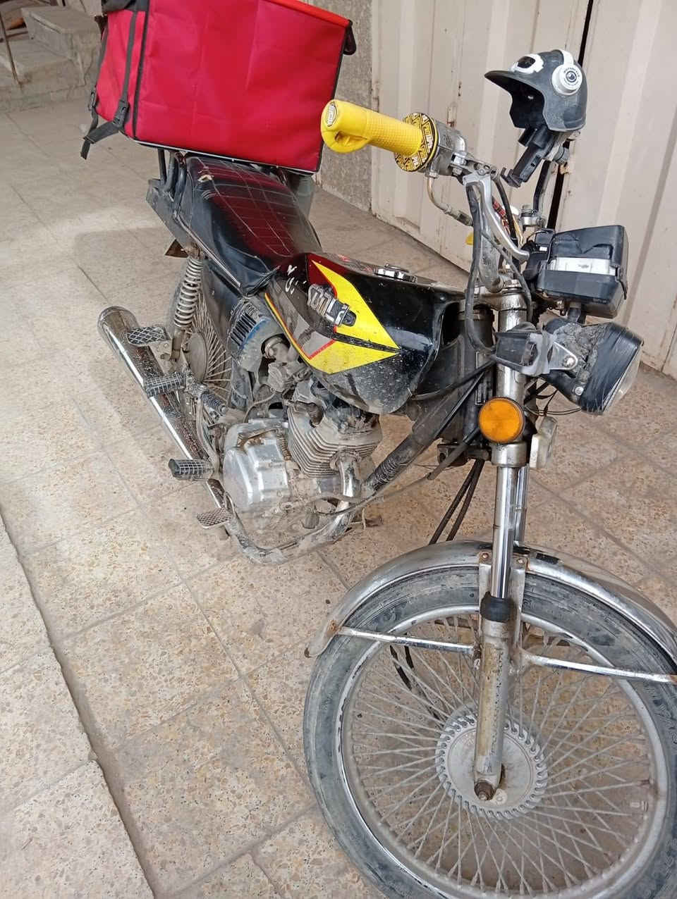 السلام عليكم
نامه برو موديل20 ولفات 01 صالنصة رياضي الدراجة عوزهه غسل ودشبول فقط شغل واطلع هندر نكره 
السعر 400 وبيها مجال الرقم *********** 
او ***********
