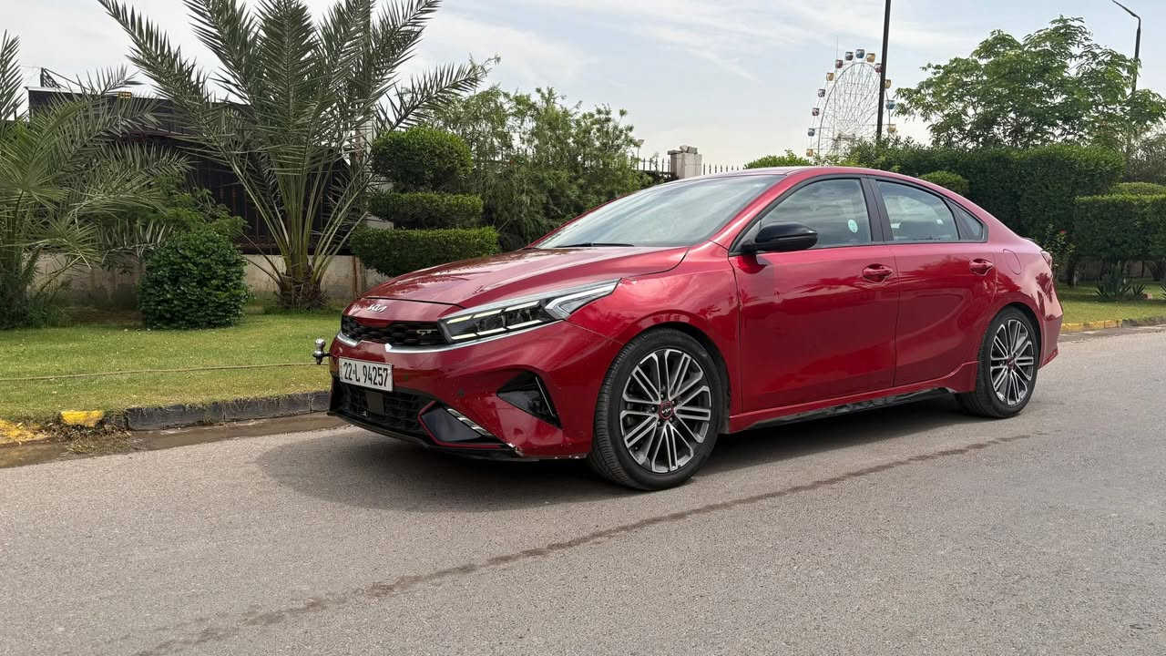 للبيع كيا فورتي GT 2022 
 
🔹كشنات جلد حضن مختمة علامة ال GT 
🔹تدفئة تبريد كشنات 
🔹تبريد بيانو مناخ منفصل 
🔹تبريد خلفي 
🔹اوتو هولد سايد بريك بصمه
🔹مثبت سرعة تفاعلي
🔹قيادة شبه ذاتية 
🔹رادار خلفي جانبي
🔹توقف ذاتي ذكي 
🔹تحديد مسار
🔹شحن لاسلكي
🔹سترين حرف D  رياضي 
🔹انارة دشبول متغير بلادي
🔹شاشة كبيره هارمن كاردن
 🔹تدعم ابل كار بلي + اندرود اوتو
🔹3 انظمة قيادة ( normal, sport, smart )
🔹انارة ترحيب 
🔹بصمة ابواب وصندوق + تشغيل عن بعد
🔹فتحه سقف
🔹ويل كب رياضي حجم 18 
🔹صندوق ذكي يفتح عند الاقتراب 
🔹مكينه 1.600 TURBO 

للاستفسار
***********
