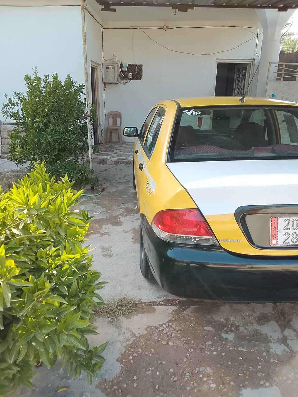 السلام عليكم 
لانسر 10 مكينه 2000 شرط
كير تبريد شرط بيهه طخه جملوخ عكس السائق
حداديه 70 ،,% بسمي مصفره هيئه 
ب66بيهه مجال كلش قليل مكانهه بعقوبه العباره 
هاتف ***********
