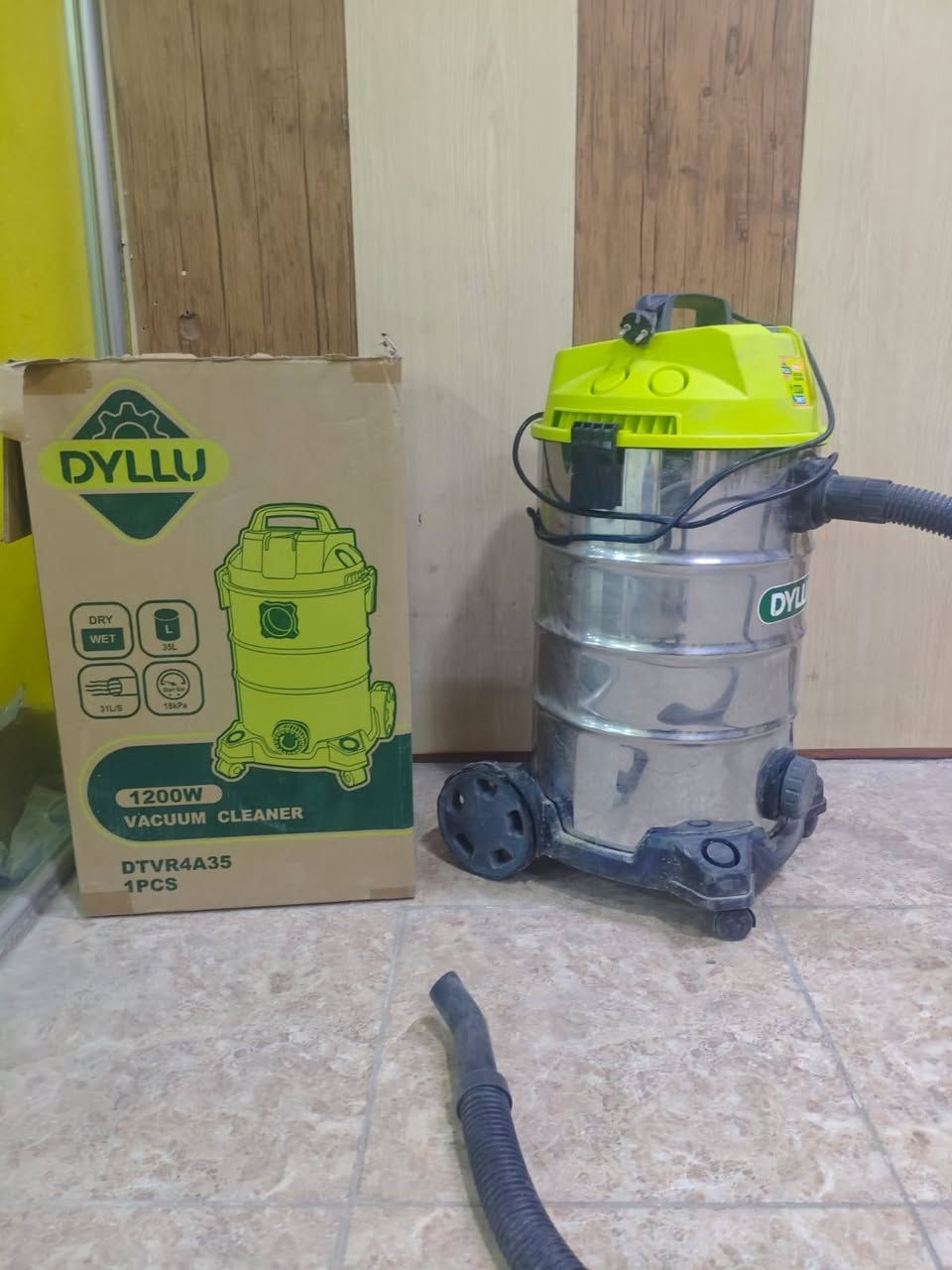 السلام عليكم مكنسة كهربائية سهر 55 الف وبيها مجالوخزان مي 25 الق وبي مجال
وميز عدد 5 سعر 45 الف للميز الوواحد وبي مجال
مكاني نجف
للتواصل واتساب: ***********
أو ع الخاص
