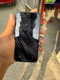 ايفون 12عادي للبيع جهاز مكفول فقط بطاريه معلايه 91 السعر 350 بي مجال ب...