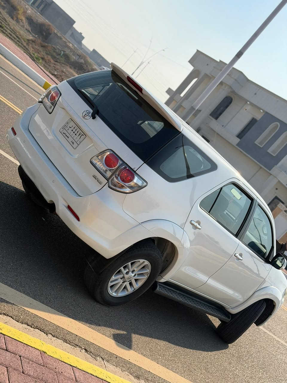 السلام عليكم للبيع تويوتا فورچنر موديل 2014 رقم بغداد مشروع وطني باسمي شرط التحويل 
سنويه مدفوعه لحد سنه 2026
مواصفات SR5
سبعة راكب
ثلات قطع تبريد
محرك 4 سلندر 2700vvt
حساسات خلفية
تحكم مراية كهرباء.
بيها منظومه لايت زنون عالي ناصي
سيارة مكفوله كفاله عامه
ماشيه 225 الف
محرك گير شرط ما مفتوح
مكاني الانبار الرمادي 
سعر سيارة 205  وبي مجال  أي استفسار إتصال ع رقم***********
