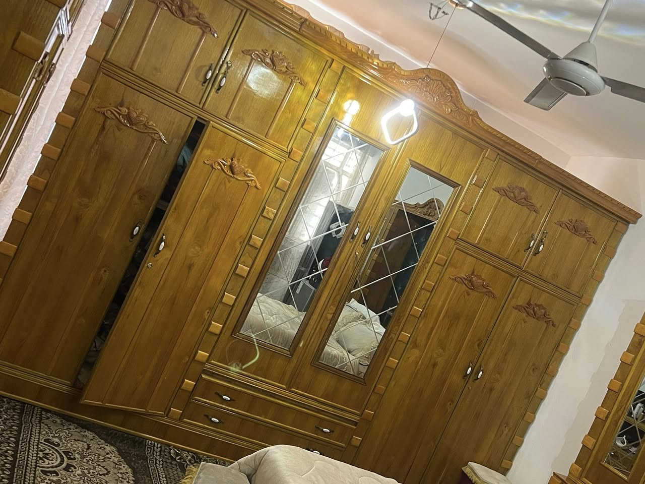 سلام عليكم غرفه عراقي مستعمله قليل نضيفه 100/100
البيع  *********** بغداد
