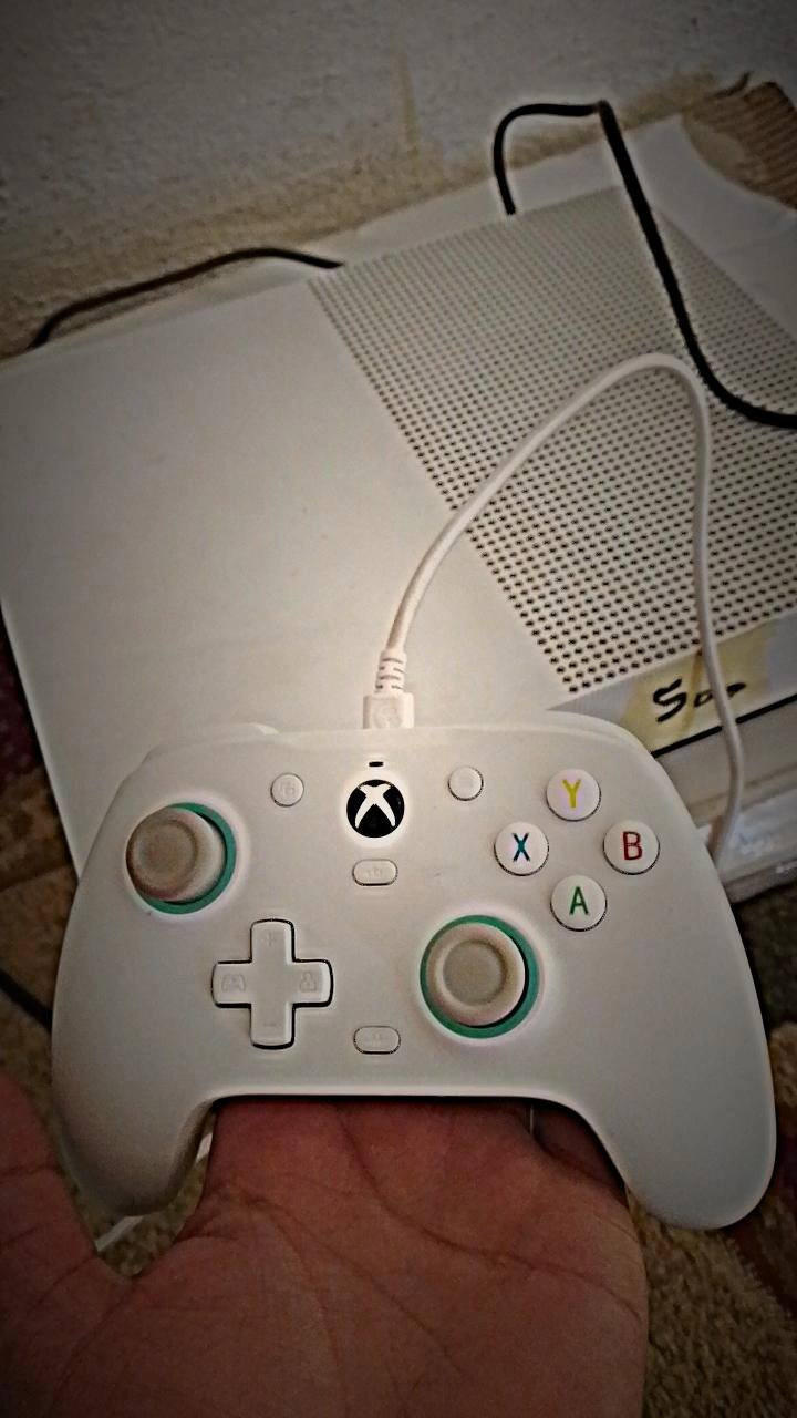 للبيع اكس بوكس وان اس نص تيرا لوك ستيكر يجي ويا شهرين شتراك التمتت وحساب  و كامل ملحقاته +شاشه حجم 32


**إذا كنت صاحب هذا الإعلان وتريد حذفه لأي سبب، رجاءا أرسل رسالة إلى الدعم الفني**