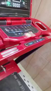 جري نظيف السرعه160يحمل وزن 150 جبلي بي حزام حارق الدهون وسماعات خارجيه...