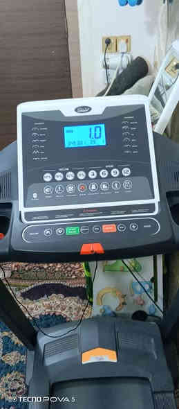 جهاز جري للبيع
يحمل وزن 150 حقيقي
دبل ماطور جبلي
ماركه معروفه اصلي 
محرك ابيض يعني مال قاعات يتحمل مو ازرك نفس مال أهل لبيجات
 يحتوي على 
12 سرعه
جبلي 15 وضع
بلوتوث 
ينطبك ما ياخذ مساحه
عد السعرات الحرارية و نبض القلب
مكان كربلاء كنطره السلام 
سعر 600 الف 
***********
