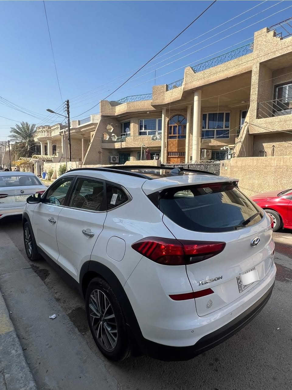 السلام عليكم 
توسان 2020 خليجي. الكاصد اصل 
سايد بريك رجل 
رقم بغداد تحويل مباشر 
محرك 2000 دوش 
بيه جاملغ امامي رش فقط ولباقي كفاله عامه 
اسياره فول للخير واحد علا واحد 
بصمه 
بنوراما 
كشنات 2 كهرباء 
5 عدسات زنون 
لد امامي خلفي 
حساس امامي خلفي 
3 انضمه قياده 
تحكم ستيرن جهتين 
تبريد قطعتين 
كامره دواره 
اشاره ترحيب 
اشاير بلمري ومري شفط 
اسبير مانازل 
وبعد المواصفات المعروفه 
السعر 195 وبيه مجال 
الاستفسار (***********)
