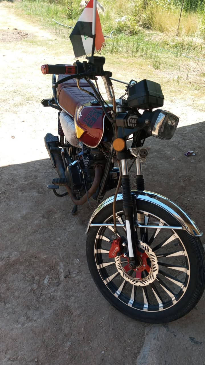 🏍️ للبيع | دراجة سولنك موديل 2024
✅ موديل: 2024
✅ محرك 200 CC
✅ خمسة كير
✅ كفالة عامة
✅ بدون أي نقص أو ملاحظات
✅ أوراق كاملة وجاهزة

💰 السعر: 700 ألف دينار
🔹 السعر قابل للتفاوض (بيها مجال)

📍 الموقع: بغداد – المحمودية

📞 للتواصل:
اتصال | واتساب | خاص
***********
