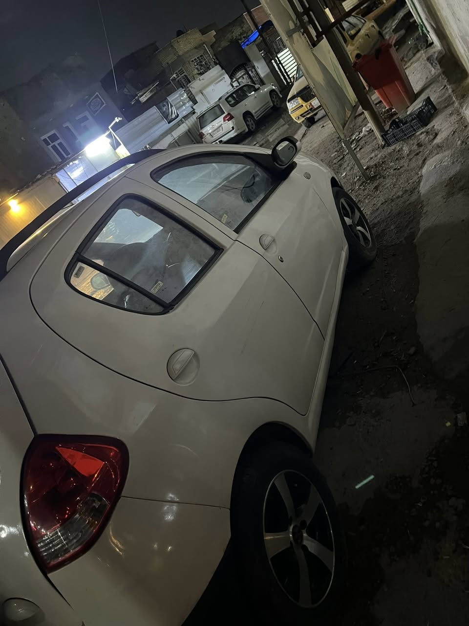 من رخصه الادمن سيارة بانرا فئه Lc موديل 2013 مكينه وكير مكفولات صدر جديد تخم تاير تبريد كهربائيات يحتاجله نواعم فقط مال بنيه سيارة وباسمه تحويل ماشيه 100 الف السعر 38 وبيه مجال للاستفسار ***********
