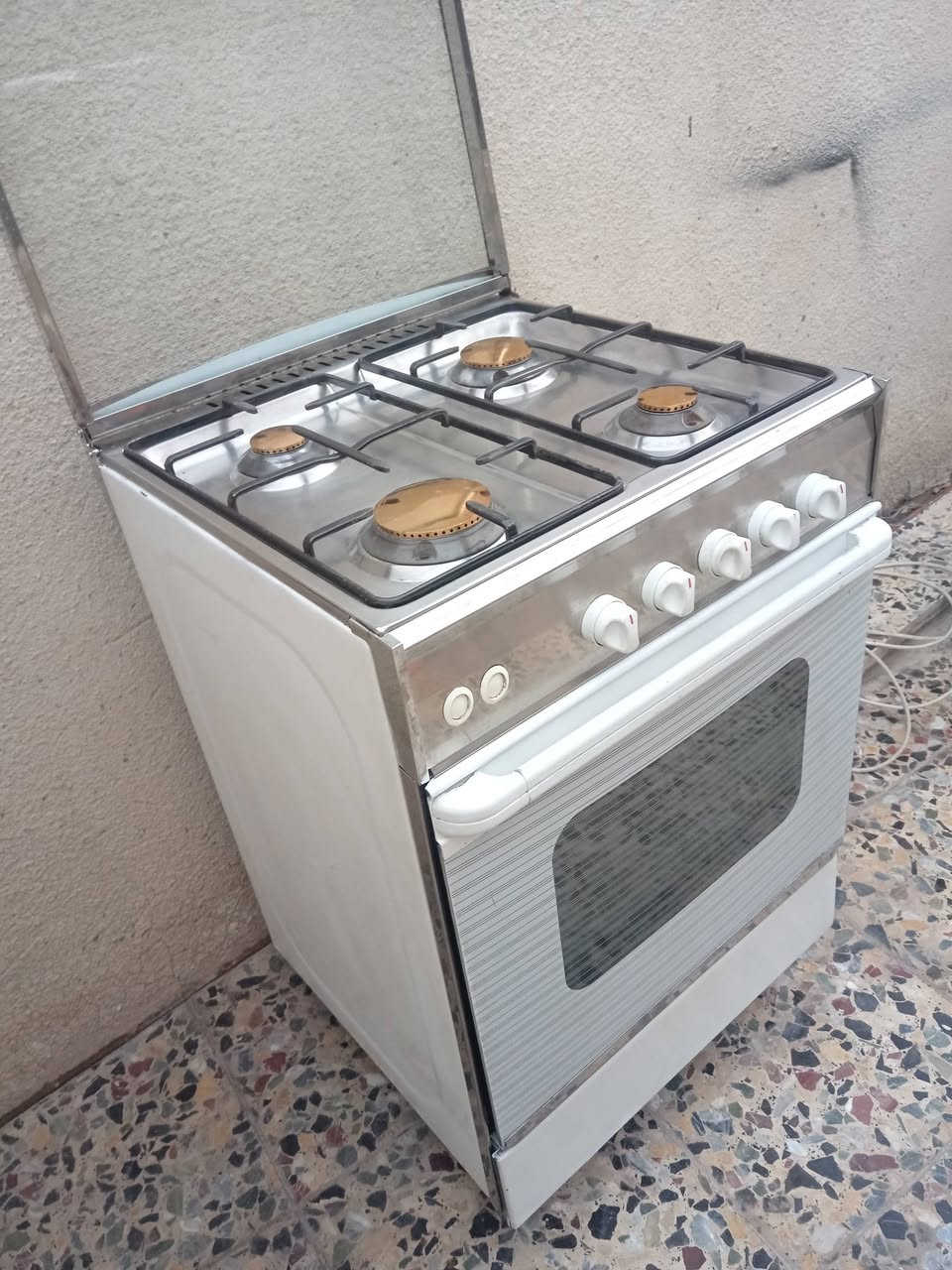 طباخ مصري يونفرسال نظف وكلة شغال مابي اي نقص ب110 وبراد مي كلة شغال ب60 وكيزر ب60 وتانكي مي ب95 مكانهن بغداد كريعات ويوحد توصيل بكروة


**إذا كنت صاحب هذا الإعلان وتريد حذفه لأي سبب، رجاءا أرسل رسالة إلى الدعم الفني**