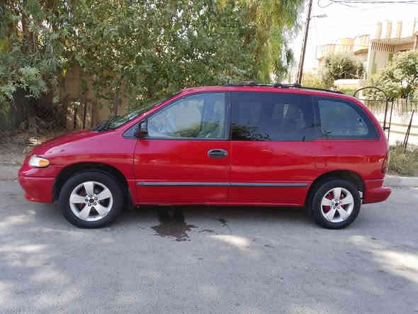 السلام عليكم دوج كرفان موديل 96 كير جديد ومحرك شرط رقم سنوية مجدده لغيايه 2028 السياره جديد صبغ حزام جماليه بدون معجون كهربائيات كيجات كلها شغاله منضومه تبريد جديد
تدفئه شغاله 
                            السعر 55 وبيها 
                             مجال شي قليل 
               اي استفسار اتصل على 
               الرقم مكلف بل نشر 
***********
