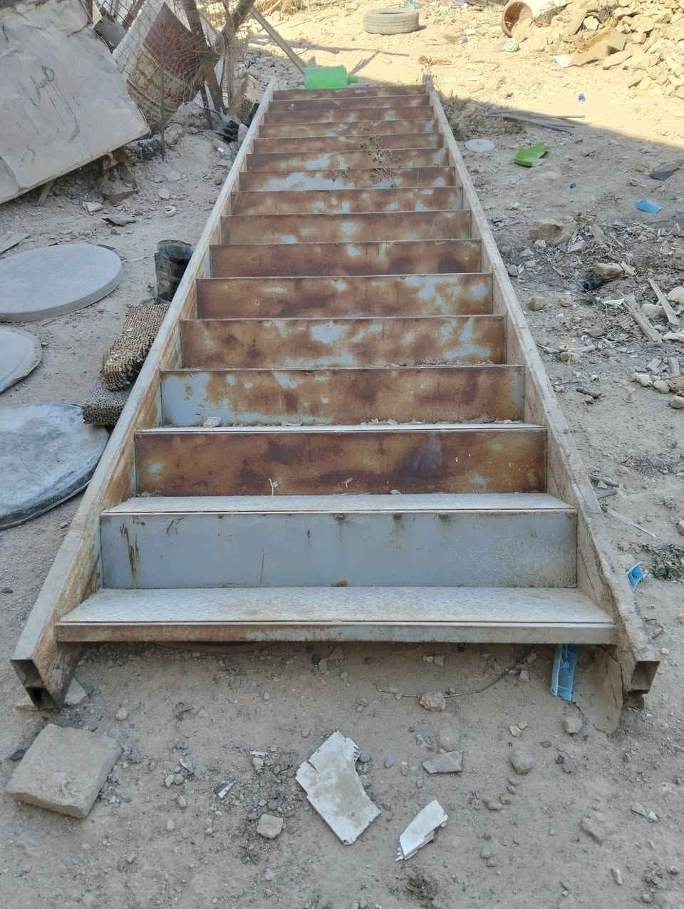 درج حديد للبيع السعر 400 ألف للأتصال ***********
