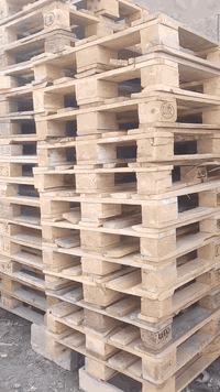 متاح اسكيب للبيع  مترعشرين/بثمانين عدد 130اسكيبه 120×80 سعر8000دينار 0...