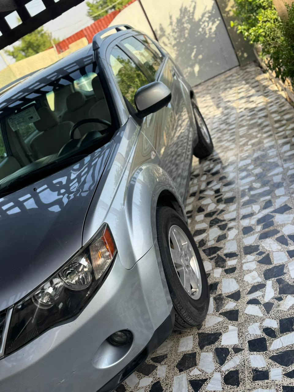 السلام عليكم مسيوبشي اوتلاندر 2008 خليجيه بيهه صبغ هلال الجاملغ الخلفي فقط
ماشيه 97
صدر كامل جديد 
زوج تايرات جدد
رقمهه بغداد انكليزي هزه جديده
السياره ب اسمي 
مكان السياره بغداد حي القاهره
داخل بيجي 
تبريد ممتاز 
كير اوتو 
فور ويل بيهه يعني دفع رباعي
السياره نظيفه جداا 
السعر 105
لل استفسار 
***********
