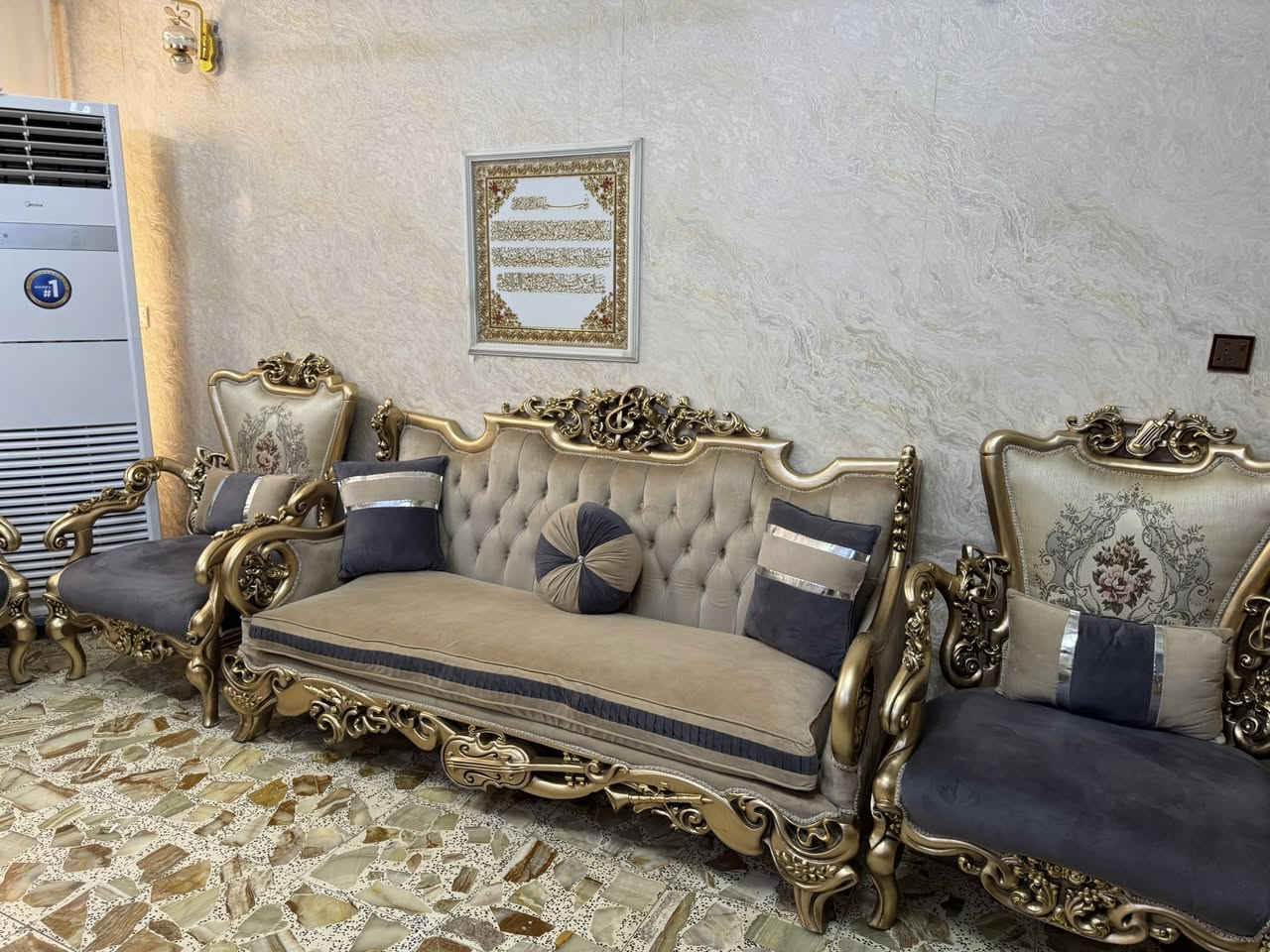 تخم مصري عشر مقاعد نظيف جدا للبيع


**إذا كنت صاحب هذا الإعلان وتريد حذفه لأي سبب، رجاءا أرسل رسالة إلى الدعم الفني**