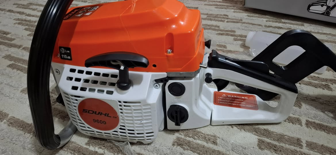 بؤ فرؤشتن ***********
***********ماتؤر داربر بانزين گه يشته ده سمان نوعتيكي باش 
مه كينه گوره قه مه كي 20 نايابه سعري 100هه زار ناونيشان كفري ئازادي
