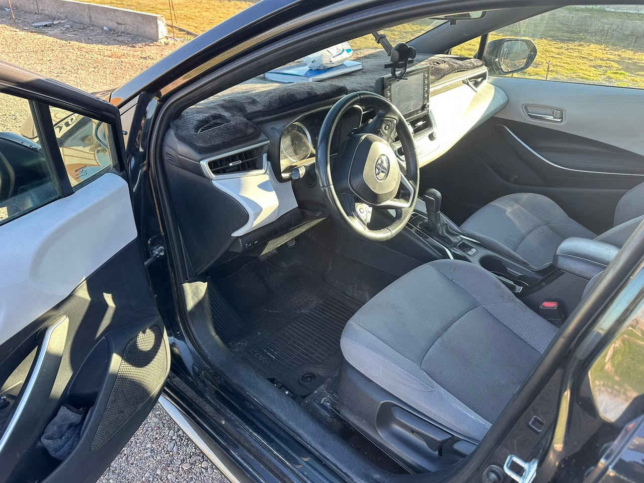 السلام عليكم 
للبيع كورلا موديل ٢٣ SE وارد امريكي 
محرك ٢٠٠٠ 
سودة داخل لونين 
ماشية ١٠٠ الف كيلو 
مواصفاتها تحديد مسار , قيادة ذاتية , اوتو هولد ، هاند بريك بصمة ، شاشة تدعم كار بلي 
رقم بغداد تحويل مباشر 
السيارة جديدة وجاهزة مابيها اي نقص

حادثها جاملغ مبدل نفس اللون بلادي من الشركة 
وحافة الباب بيها بارد 
السيارة بدون صبغ وبدون ايرباك 
صور الحادث موجودة 

السعر ١٤٨ وبيها مجال 
مكان السيارة ببغداد 
رقم التليفون 
 *********** واتس اب او رصيد
