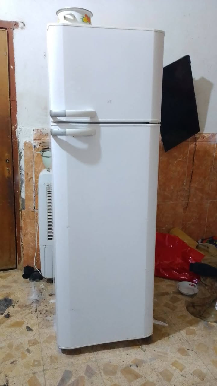 ثلاجه فستل 16 قدم ب150 وبيه مجال
شرط الفحص حي النداء ***********
