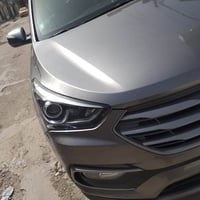 سنتافي 2018 ماشية بحدود 58 الف كير و محرك مكفول بلادي  ضرر بسيط بالدعا...