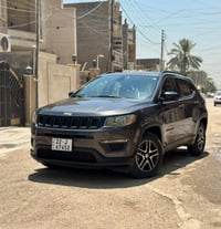 جيب كومباس للبيع موديل 2019 وارد امريكي ضربتها قبق جنطة فقط  4 سلندر م...