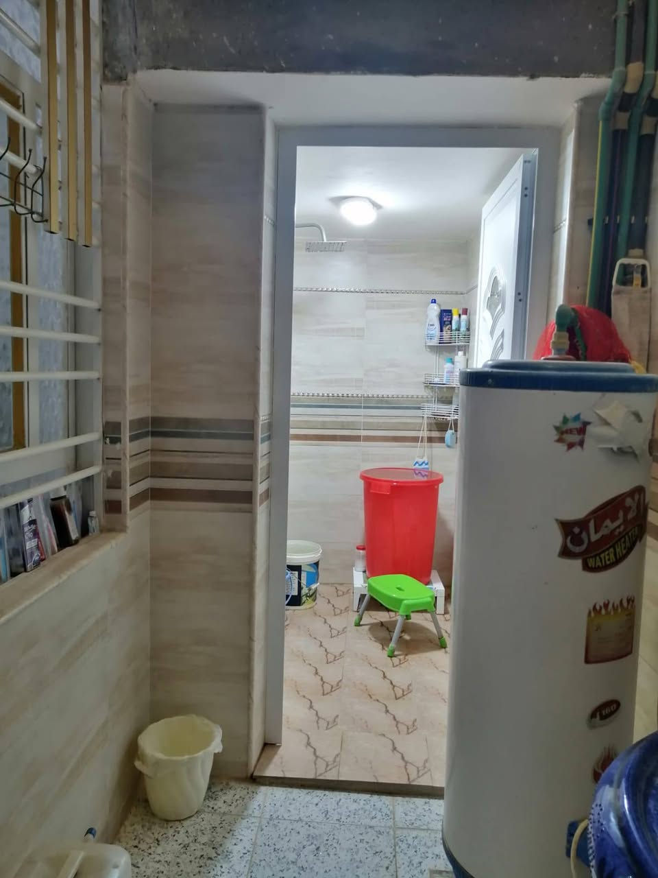 دار للبيع في منطقة ال 36 قرب مدرسة بيت العتيق
مساحة 160 متر طابق واحد  بناء 2023
البيت حر 
يحتوي على غرفتين و مطبخ و براني و صاله وصحيات 
السعر 132 مليون مع المجال 
اي استفسار زيارة مكتب الاساتذة حي العسكري قرب مكتب الجنوب 
***********
ابو نور
