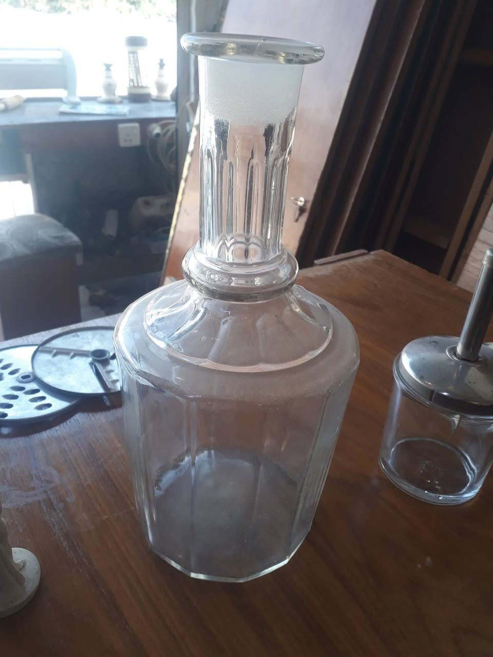 السلام عليكم قطعه اصليه قديمه بدون قبغ العنوان موصل للاستفسار الاتصال على الرقم ***********
