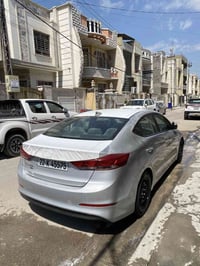 هونداي النترا 2017وارد امريكي حادث جاملغ خلفي فقط ومصبوغ باقي سياره مك...