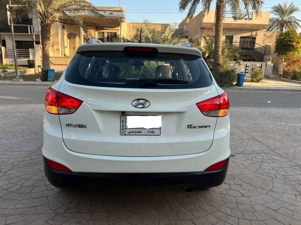 السلام عليكم هونداي توسان خليجي موديل 2012
محرك 2000 دوش
كير AT.     مواصفات اعتيادية
سياره جديده وجاهزه بدون نقص
ماشية 142  km   محرك وكير وضع الشركة
صدر تخم تاير وداخل كله جديد
بيه صبغ قليل موضح بلصور بلون الأحمر أثر طخة خفيفة.   رقم بغداد
السعر 135  بيه مجال
📞 *********** بغداد زيونة..
