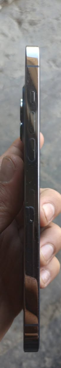 السلام عليكم ابسبب الوعود الكاذبة//اخوان 12 برو ماكس مقفول ايكلود نسيته وفرمتت 
حاولت بل استرداد ماكو امل ابيع هيج الجهاز وتر بروف كله نورمال مبدل فقط فيس ايدي مال جهاز ثاني
 
بطاريه 88 غير مرفوعه شرط الفحص 
مشحون 440 مره 
256 ذاكره 
سعر 225 الف وبي مجال للشراي او مراوس بايفون 
عنوان ديوانيه


**إذا كنت صاحب هذا الإعلان وتريد حذفه لأي سبب، رجاءا أرسل رسالة إلى الدعم الفني**