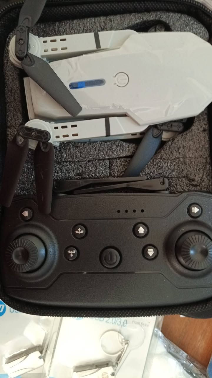 درون عدد 8للبيع الوحدة ب25الف شرط الشغل*********** راسل واتساب الي ياخذهن كلهن شلع اداري
