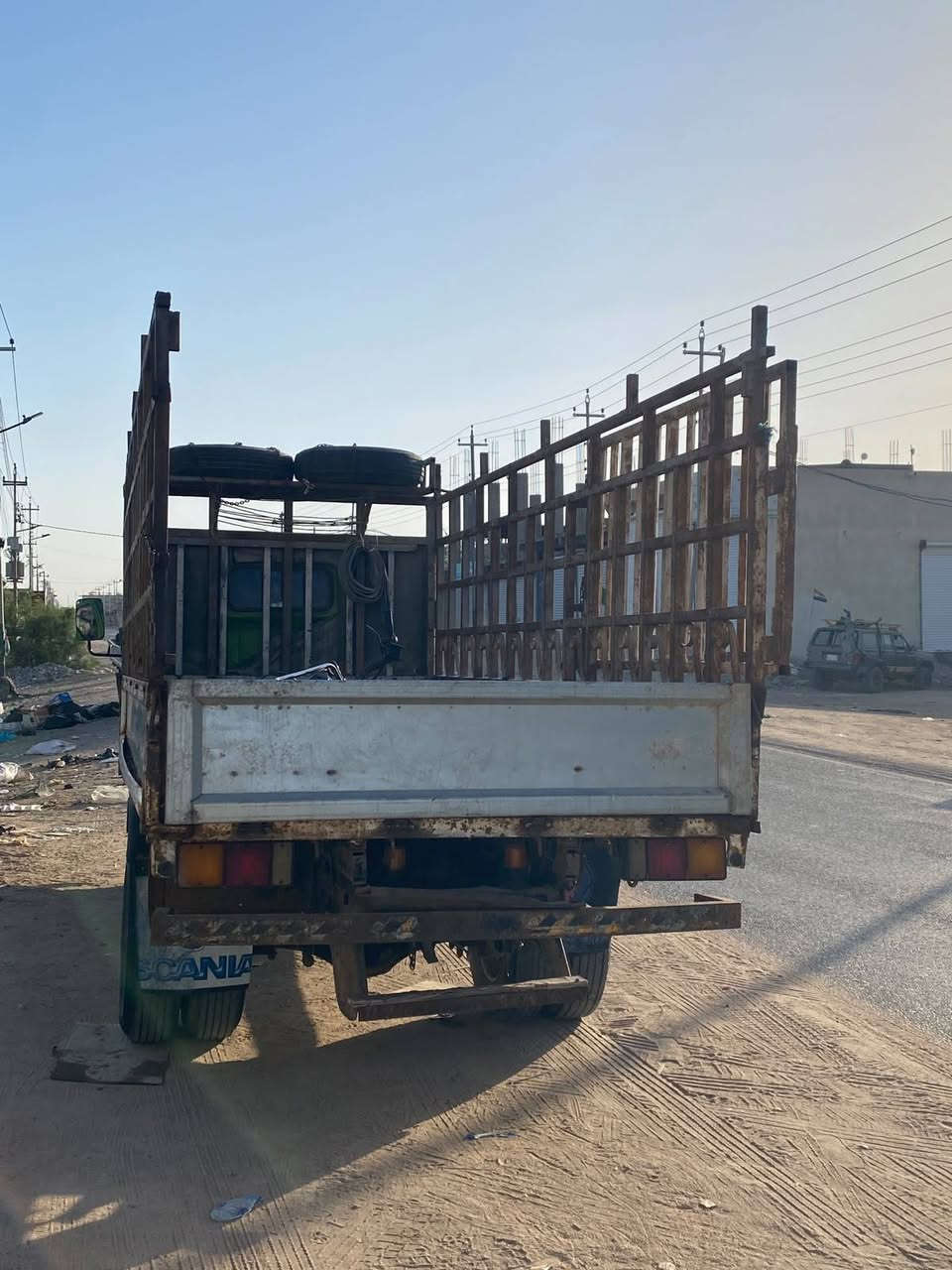 السلام عليكم
سيارة كنتر موديل 2000
مال كراب اخذ منها شغل خير من الله
الكير والمكينه جديد كفالة
الحدادية توة مبدلها
الراديتر  جديد 
الداينمو جديد
السلف جديد
التايرات جديدة
 (جميع المذكور أعلى تم استبداله خلال هل شهرين)
السيارة على ايدي ونضيفه استخدام محل
الرقم ألماني جديد 
السعر ١٢٥ وبيها مجال
العنوان البصرة ابي الخصيب
***********
