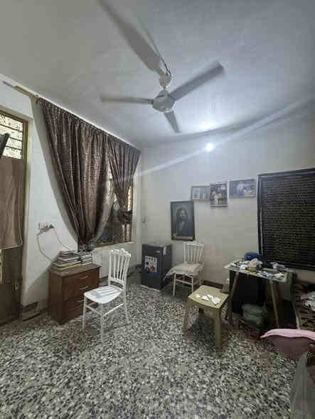 سلام عليكم
دار مساحة ٥٠ سند واقع حال ٧٠ متر
بناء ٢٠٢٢
واجهة ٥ متر و ٧٥ سم 
#وبسعر_70مليون_قابل للتفاوض
يحتوي الدار
الطابق الاول مدخلين واستقبال ومطبخ وغرفة نوم وخدمات 
الطابق الثاني غرفة نوم ومساحة درج وسطح
موقع الدار بالمربع الاول يبعد عن الشارع العام ٢٠٠ متر 
كامل من كلشي جديد 
الموقع: الراشدية/ منطقة الانتصار _ مقابيل مستشفى الشهيد ضاري الفياض( حماد شهاب ) او مقابيل مجمع الابرار السكني 
مكتب النور للعقار 
***********
ابو العز
