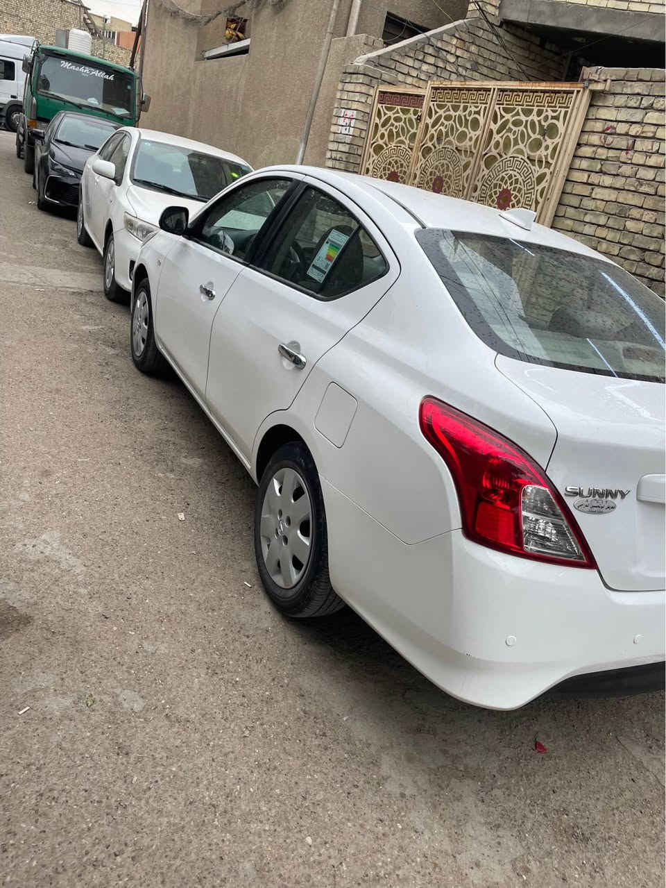 سلام عليكم 
نيسان صني هنديه مكفوله من كل شي بس شبر ونص بارد بالباب موديل 2024 رقم بغداد انگليزي وسعرها 113 ورقه مكانها بغداد العبيدي***********بيع فقط بغداد, العراق
