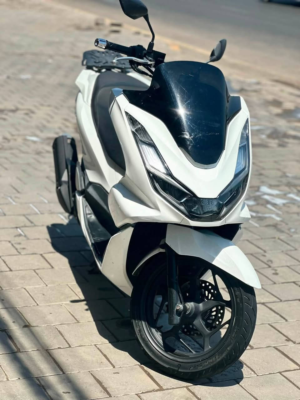 ‏السلام عليكم PCX جيل رابع كوري
‏ماشية20الف حقيقي  
‏مواصفات
‏ABS مانع انزلاق ✅
‏حساس ازدحام ✅
‏حساس استان ✅
‏🛠️ الدراجة: مكفولة  كفاله عامه
‏​​📍 الـمـكـان: بـغـداد
حي اور
السعر 17وبيه مجال 
***********
