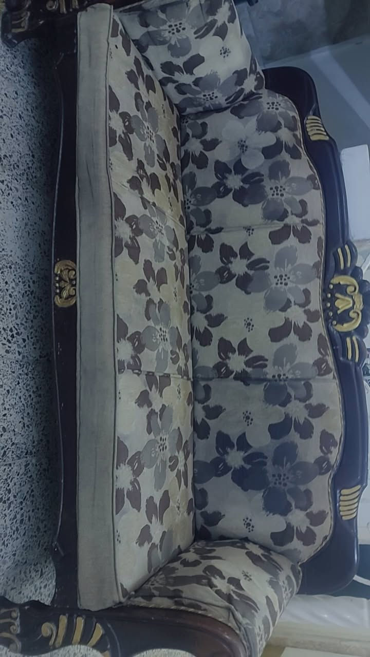 السلام عليكم
عندي تخم ٨ مقاعد قنفات ٢وكراسي٢
مابي اضرار  سعرة ١٥٠ وبي مجال مستعجلين على بيعته عندنا بناء.   العنوان  العنوان 
بغداد الشعلة شارع جامع الجوادين قطاع ١١


**إذا كنت صاحب هذا الإعلان وتريد حذفه لأي سبب، رجاءا أرسل رسالة إلى الدعم الفني**