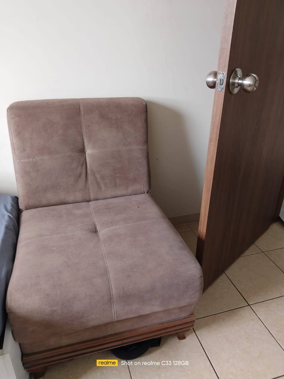 كراسي مال تخم ثلاثتهن ب٧٥ وبيه مجال لشراي


**إذا كنت صاحب هذا الإعلان وتريد حذفه لأي سبب، رجاءا أرسل رسالة إلى الدعم الفني**