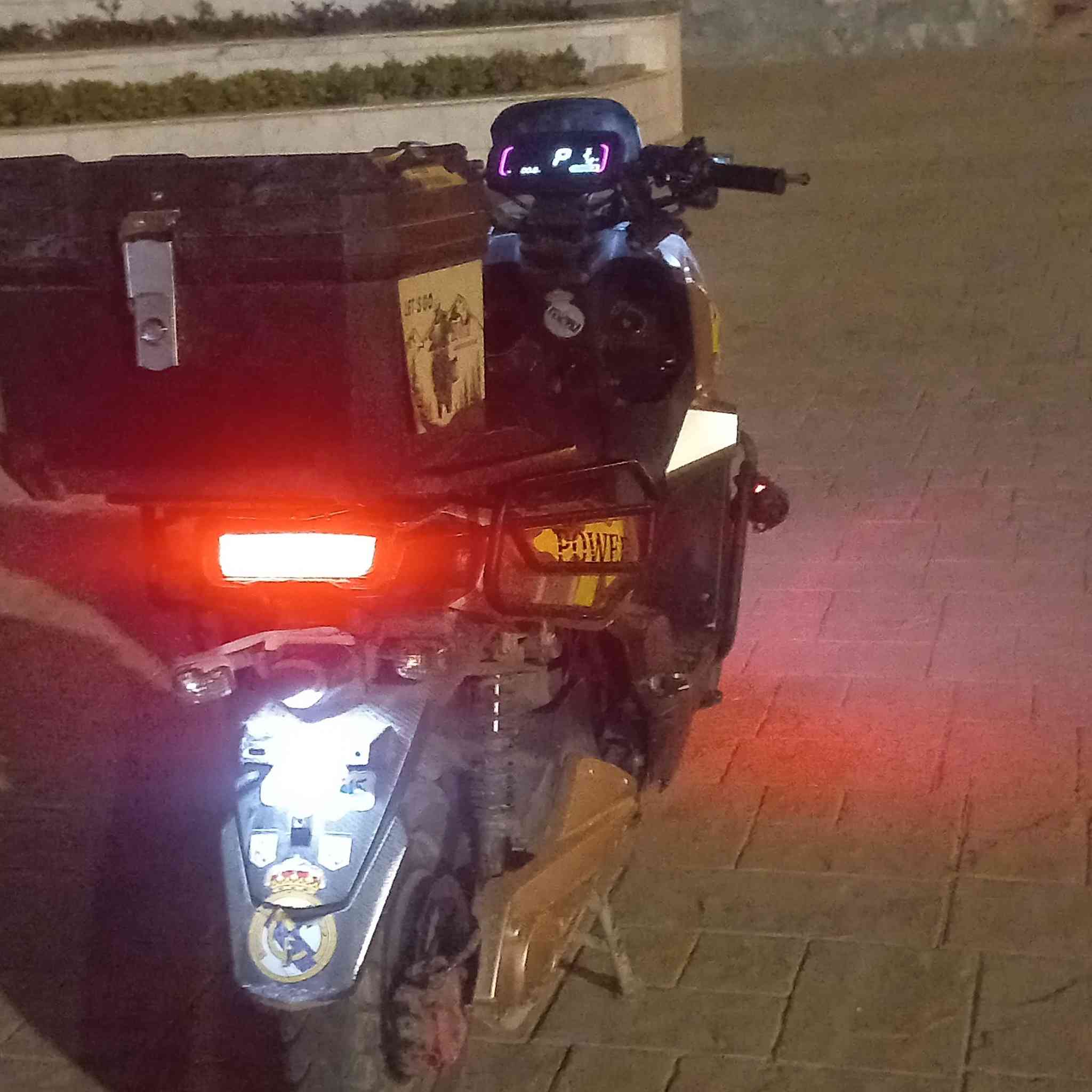 دراجه اباجي للبيع 
ألمواصات خاص 
السعر 900وبي مجال قليل
المكان فلوجه  
الرقم واتساب ***********
والاستفسار راسل خاص
