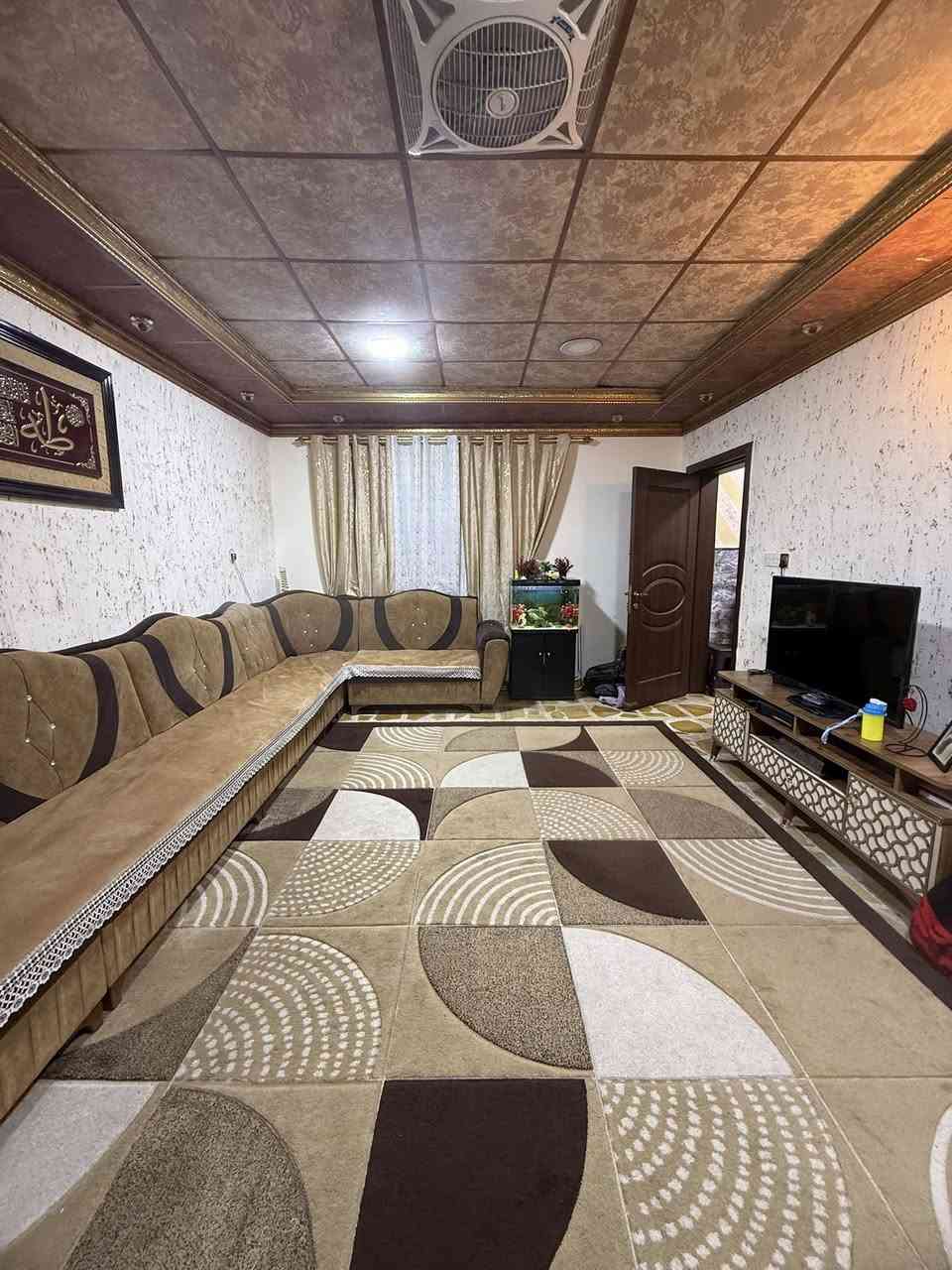 دار للبيع حي البكر مساحه 348 متر 
واقع حال 380 متر واجهه 15.20 
شارع 12 متر شروق 
طابقين 6 غرف نوم وهولين واستقبال وخدمات ومطبخ وكراج كبير وحديقه للإستفسار مراجعة المكتب او الاتصال على الأرقام التالية   عمار العبيدي   

***********

*********** واتساب

  ايمن   

 ‏‪0750 214 4093‬‏    ‏

‏‪0775 630 2993‬‏ واتساب

   اوس 

‏ ‭0770 287 3744

‏  ‬ ‭0750 219 5078‬    

ابو سند 

‭0 775 714 2899‬

عنوان المكتب حي النور سايدين دانية ماركت مقابل افران الرائد   #الرواسي_للعقار
