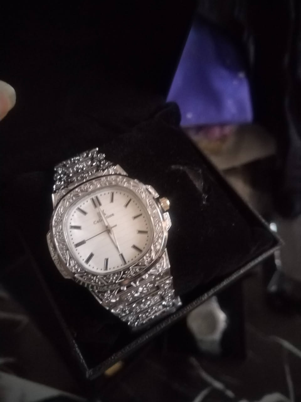 ساعات رجالي كلهن مختوم وزن وسط موجود منهن فوك ١٠ قطع المفرد القطعه ب١٠ والياخذهن كلهن حسابهن اقل ١٠


**إذا كنت صاحب هذا الإعلان وتريد حذفه لأي سبب، رجاءا أرسل رسالة إلى الدعم الفني**